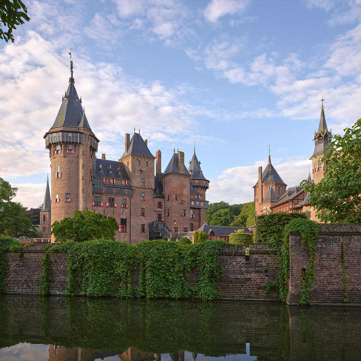 Kasteel de Haar vanaf het water