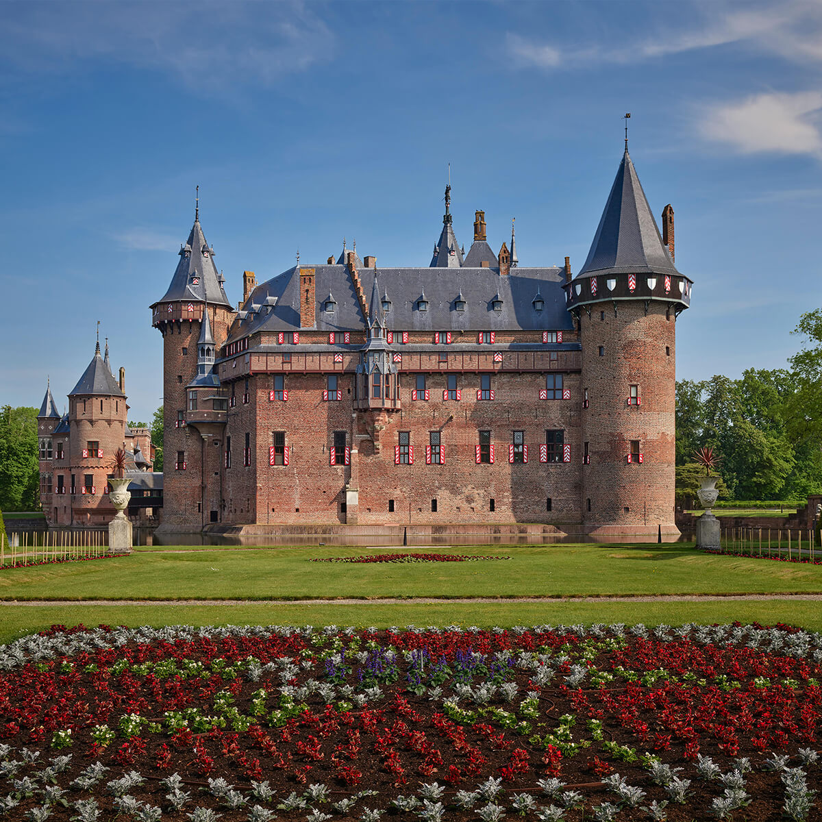 Kasteel de Haar vanaf de zijkant