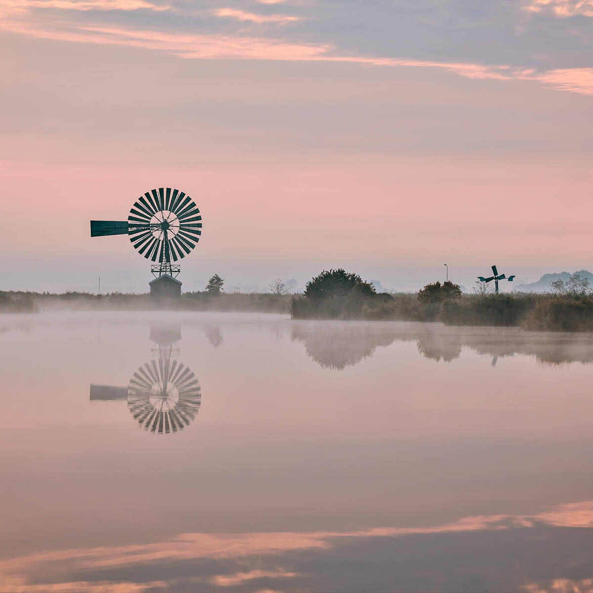 Metal windmill