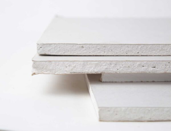 Removing wallpaper from plasterboard